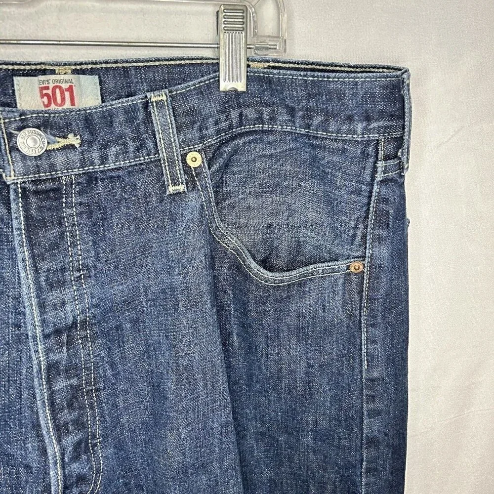 Levis 501 Jeans Regular Button Fly Straight Leg Denim Tag: 40x32 Actual: 38x30